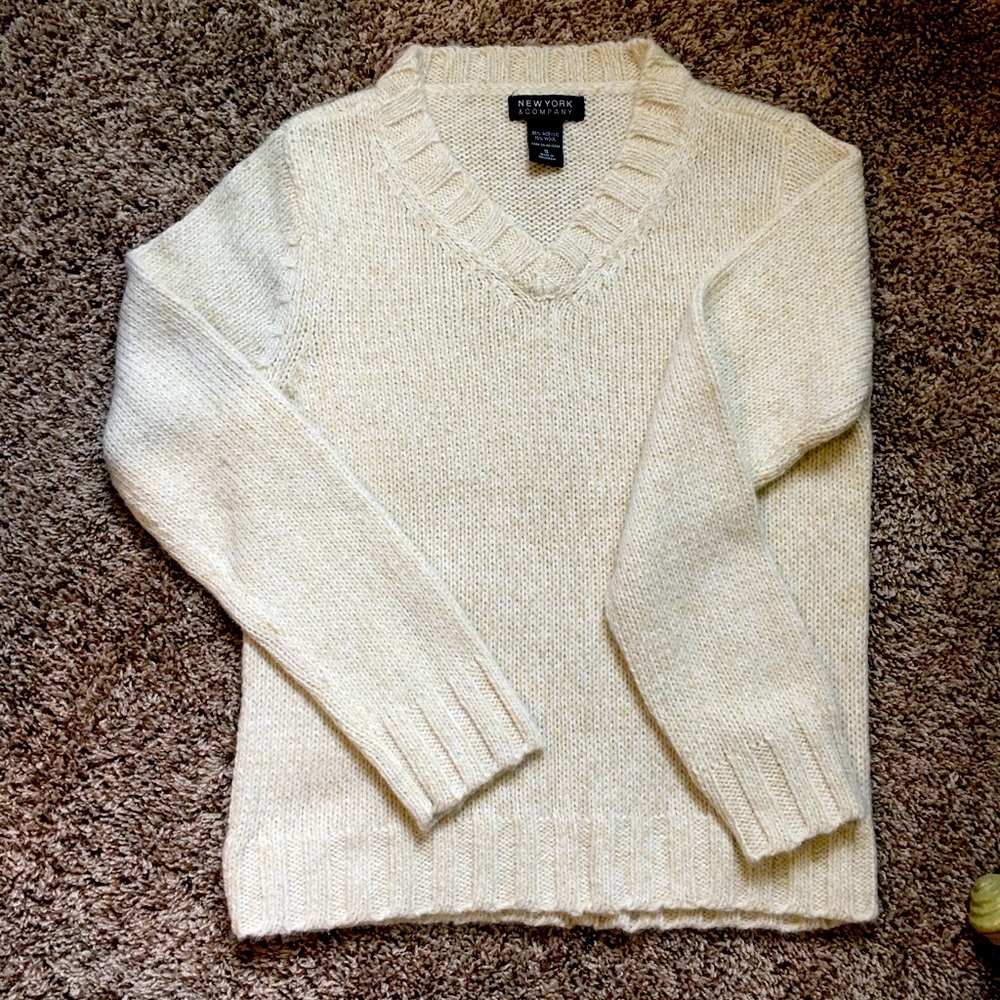 New York & Company Small Cream Sweater